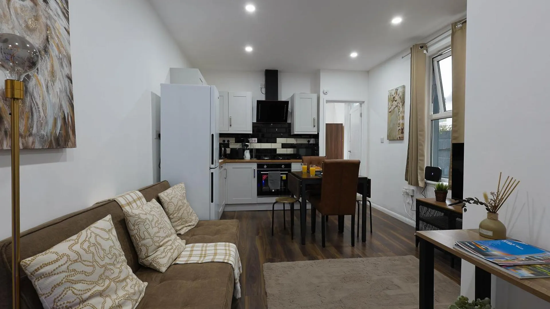 Stylish Apartment In City Centre - Walk Everywhere Cardiff
